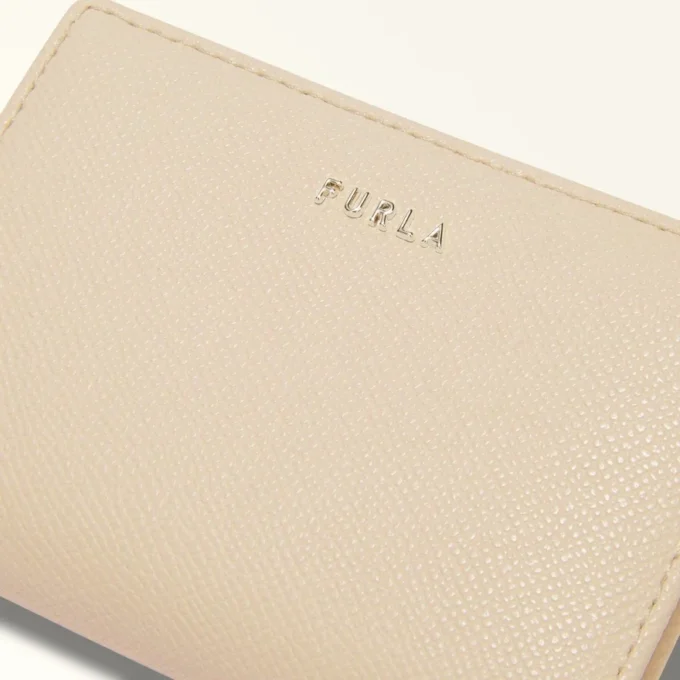 Classic Bi-fold Wallet S